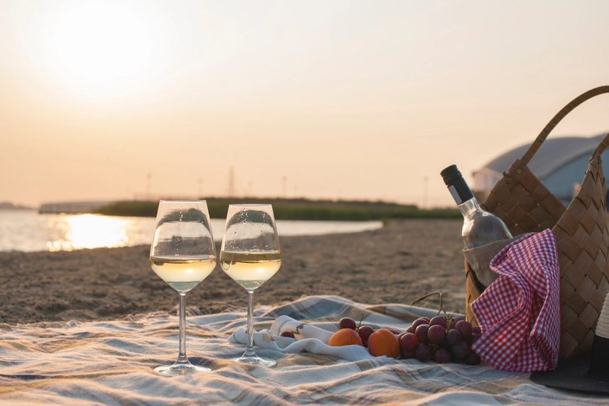 calici in spiaggia
